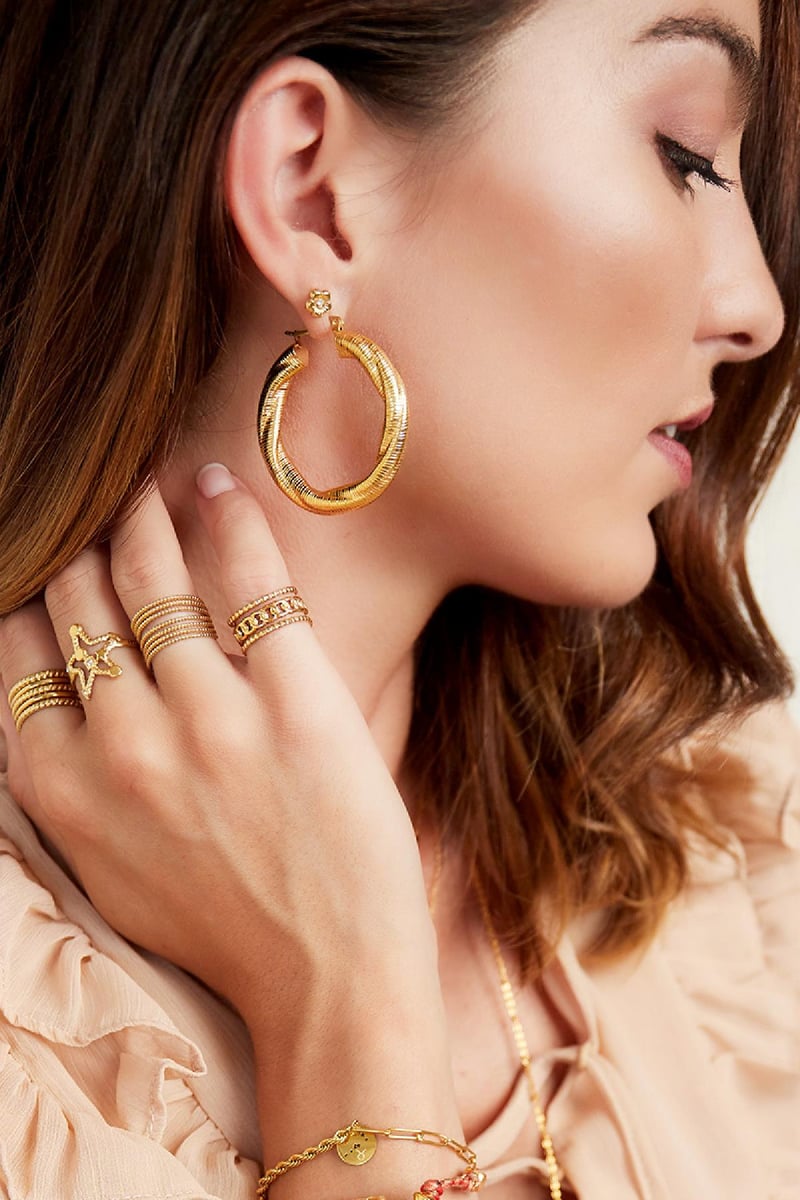 Hoops twisted large Gold Color Stainless Steel