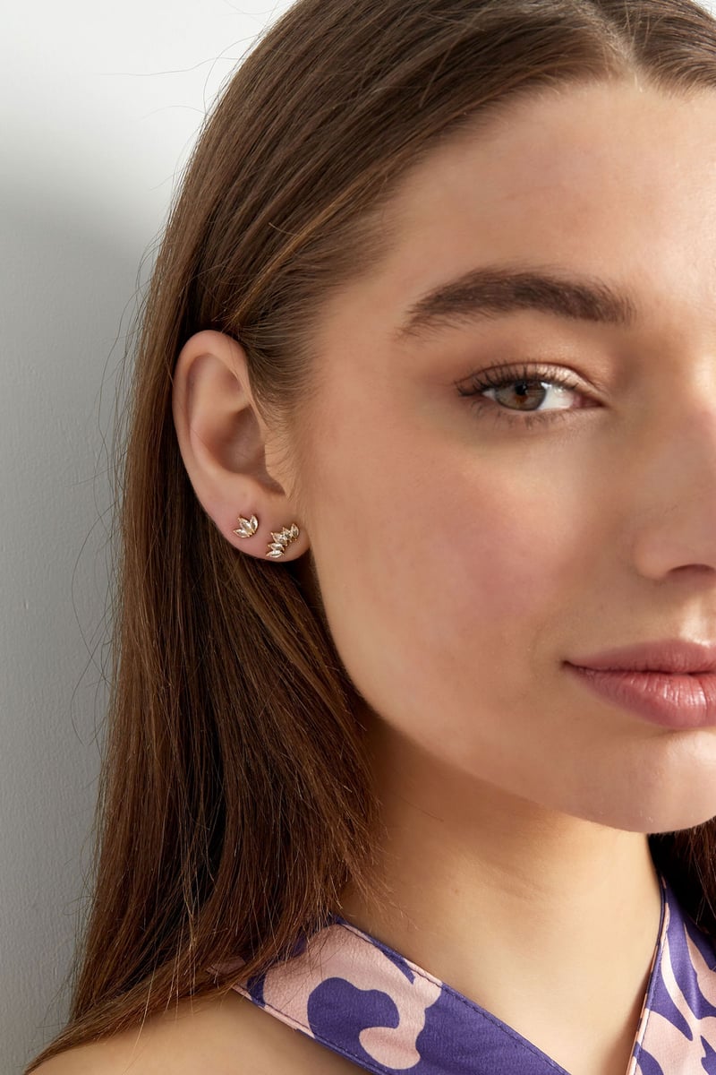 Studs with three diamonds - Silver Color color