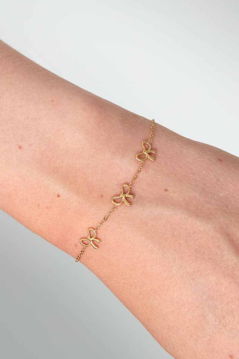 charming bows bracelet