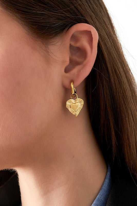 earring give me love