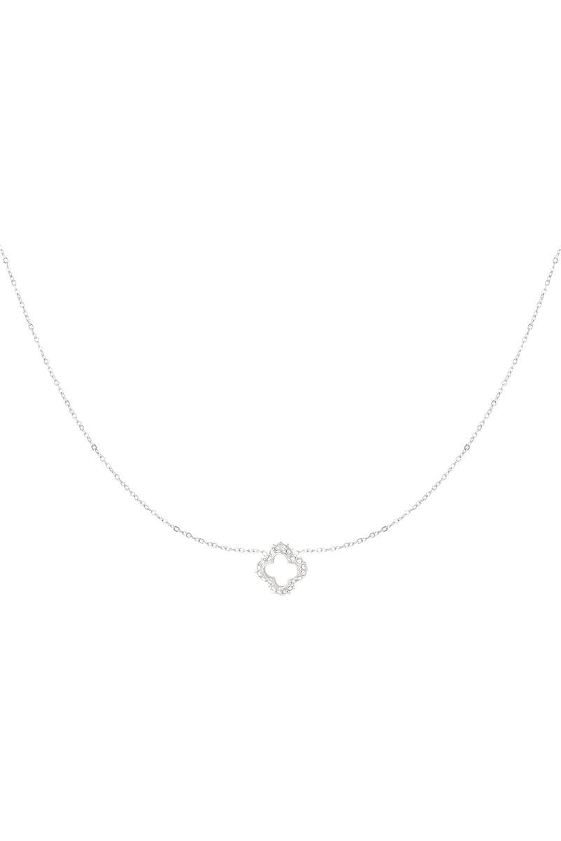 diamond clover necklace