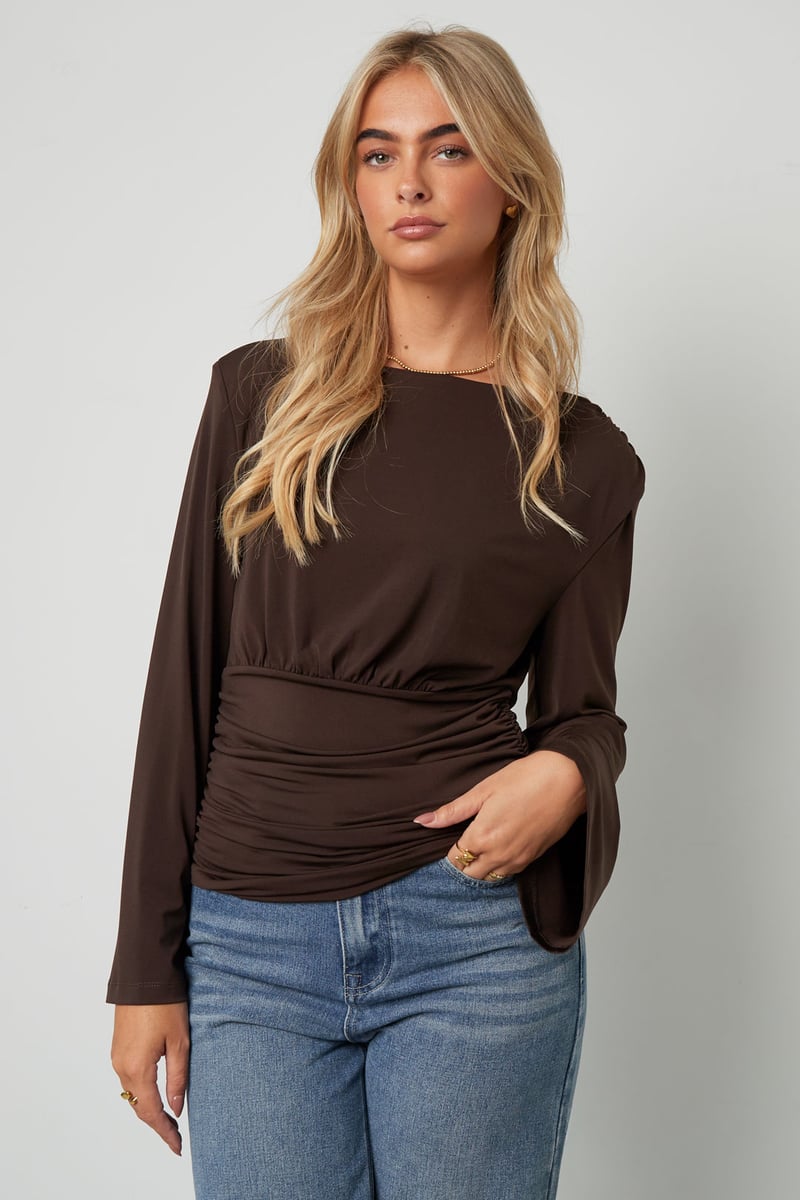Fitted top with flared sleeves
