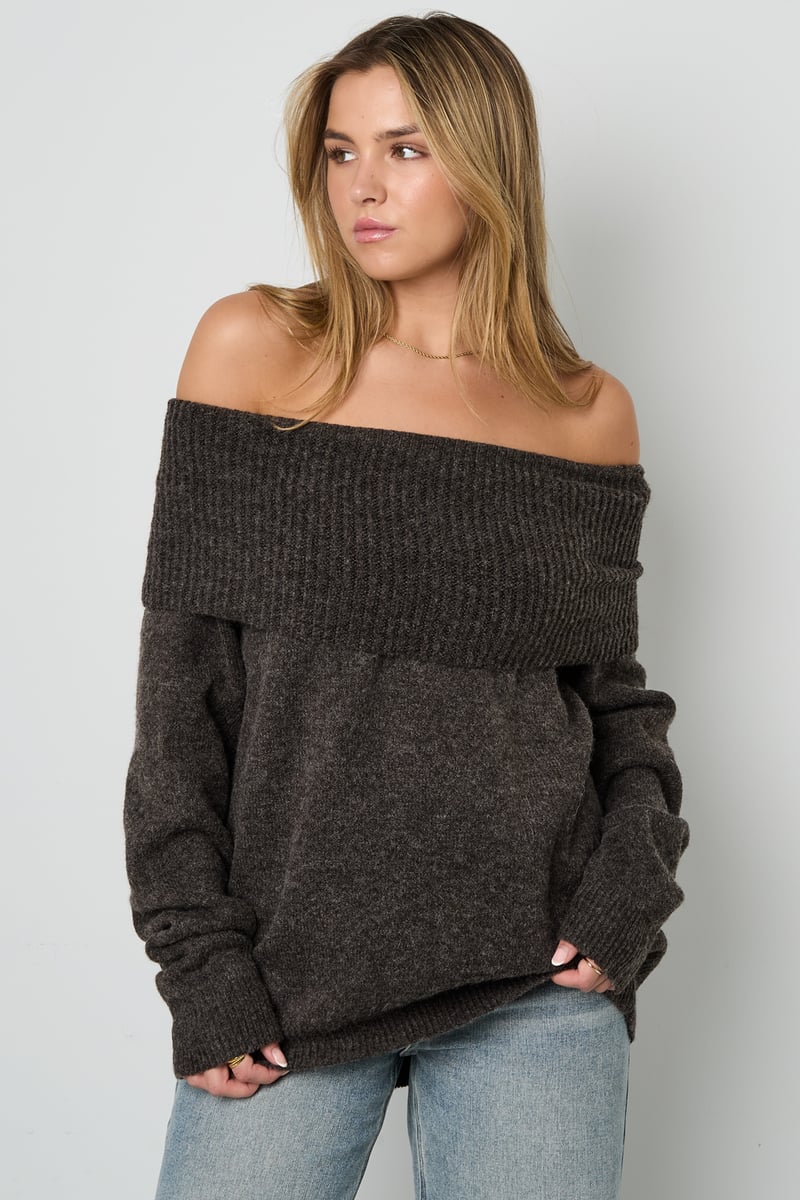 Off the shoulder basic sweater