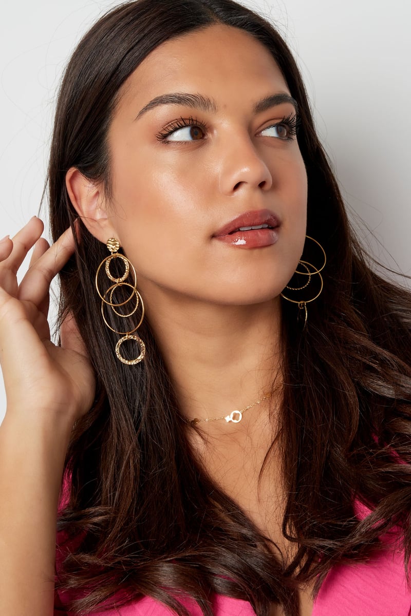 earrings different rings