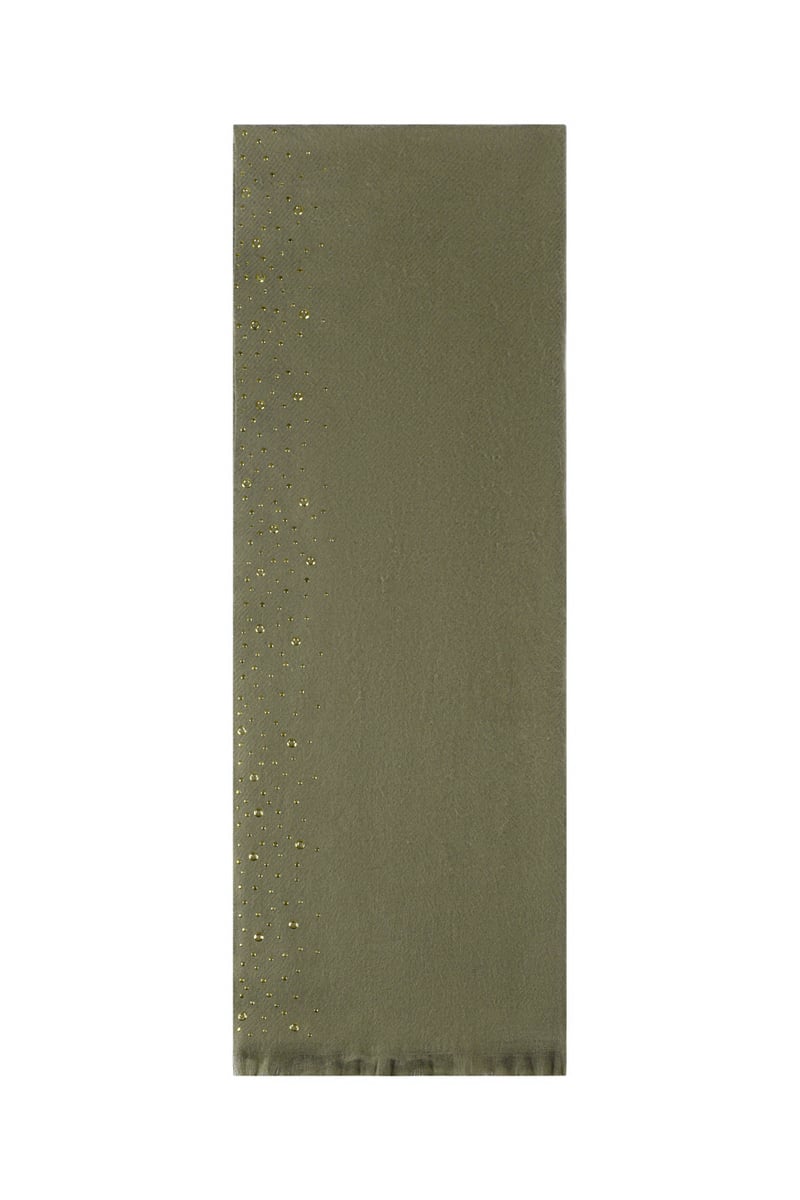 Winter scarf with stones