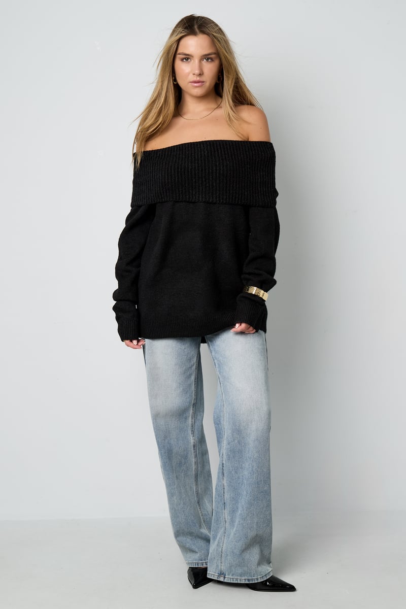 Off the shoulder basic sweater