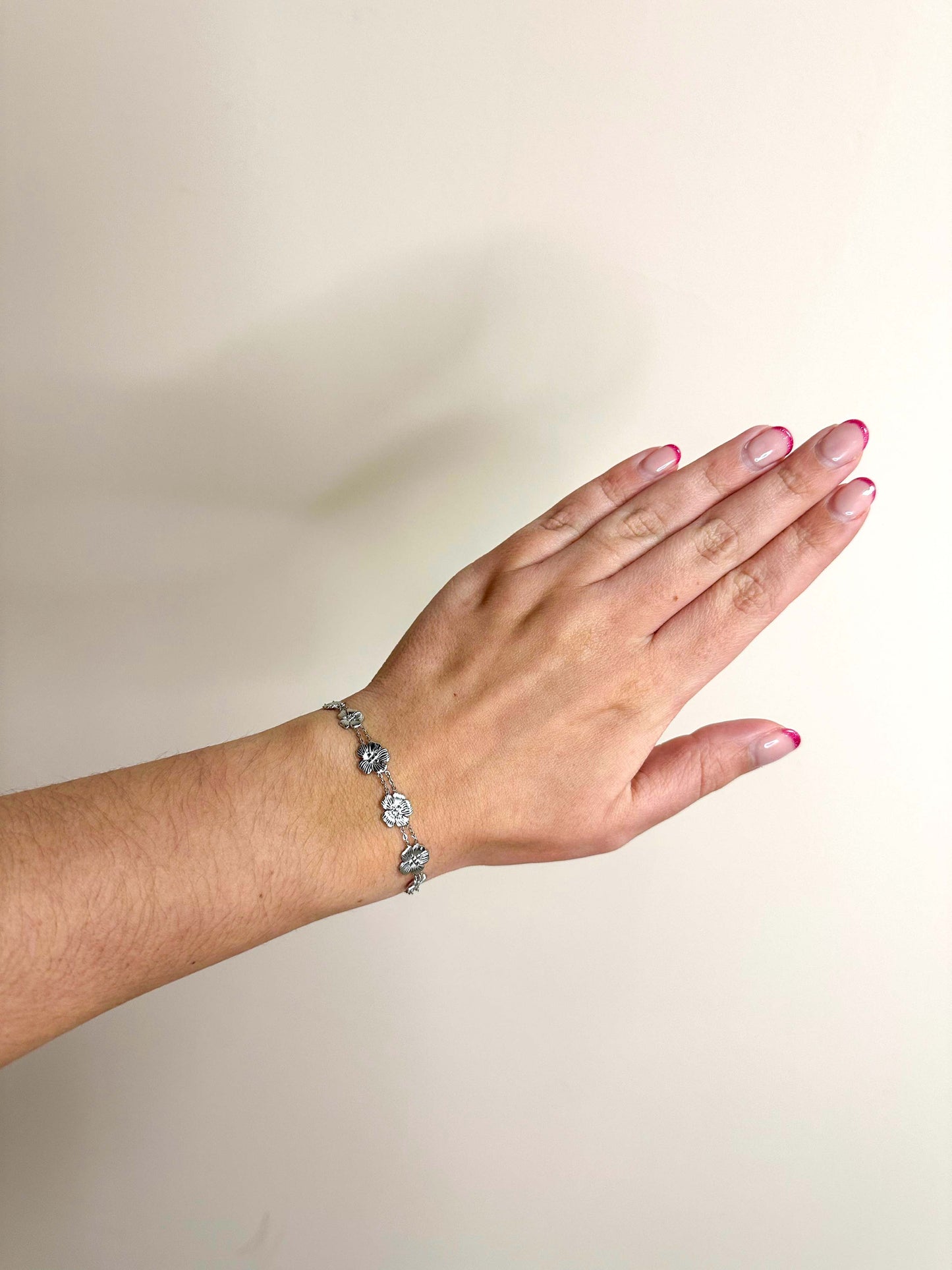 SILVER FLOWERS - ARMBAND